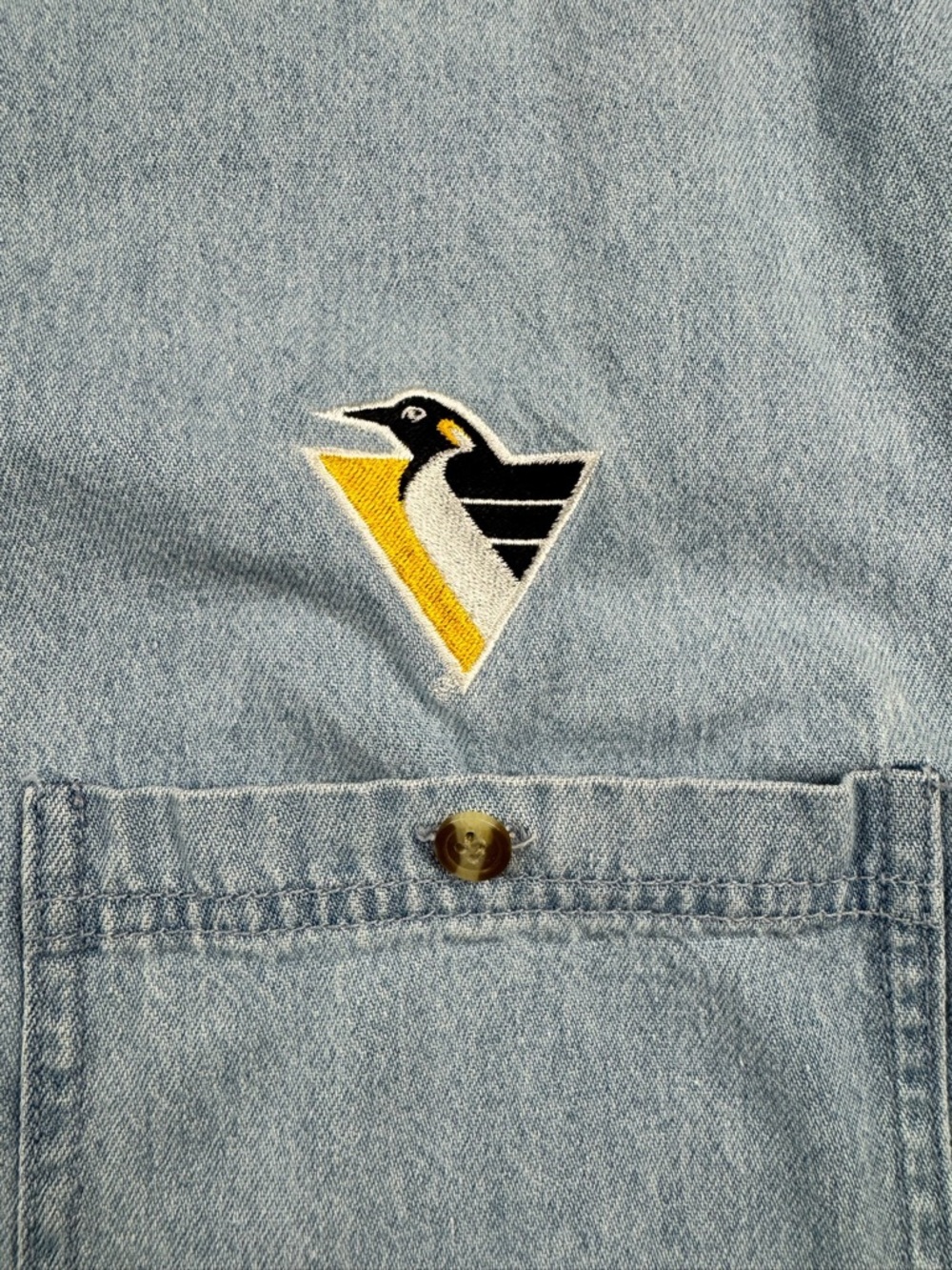 Vintage XL Denim Pittsburgh Penguins Long Sleeve Button Shirt NHL Hockey - Picture 4 of 7